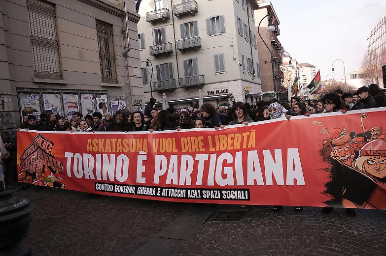 Torino, Piantedosi sui disordini: &laquo;Corteo con matrice eversiva, valutiamo fermo preventivo di polizia&raquo;