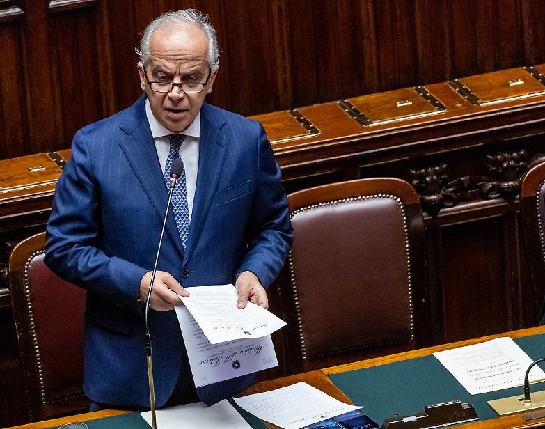 Sicurezza senza "unit&agrave;". Piantedosi in Aula dopo in fatti di Torino