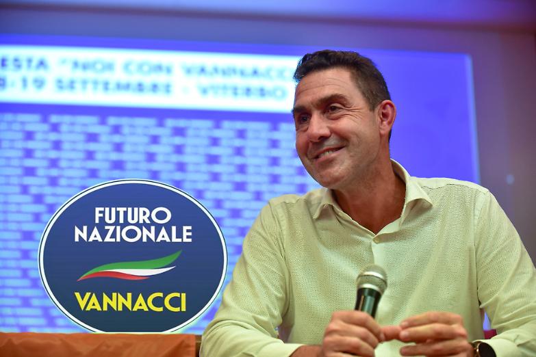 Vannacci contro Foti sui cambi di casacca: &laquo;FdI li critica ma li accoglie senza problemi&raquo;