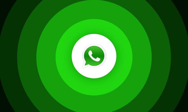 Russia tenta di bloccare WhatsApp e rallenta Telegram