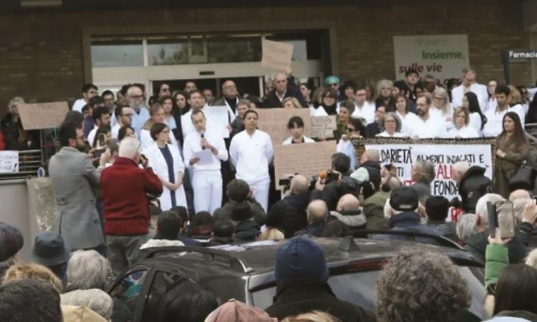 Ravenna, magistratura sotto accusa: &laquo;Criminalizza chi cura i migranti&raquo;