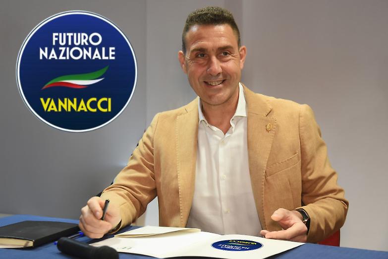 Vannacci entra nel gruppo Esn: addio Lega e attacco alla linea sull'Ucraina