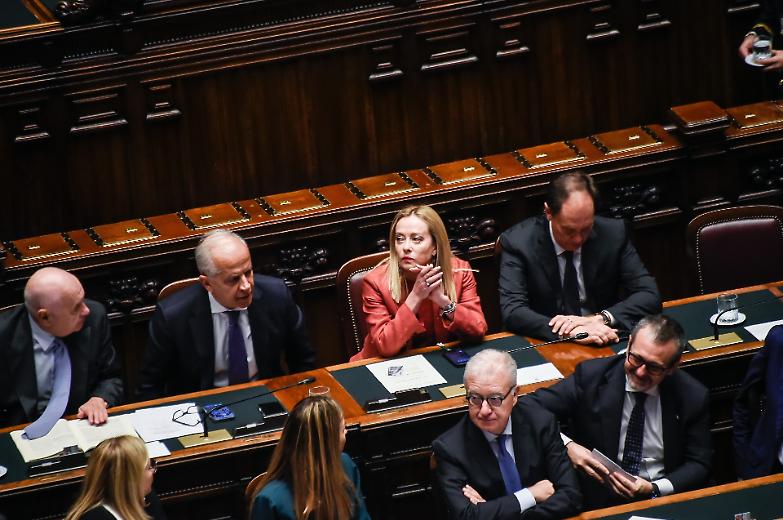 Dai wc per il S&igrave; ai &ldquo;paramafiosi&rdquo;, tutto il bestiario della campagna