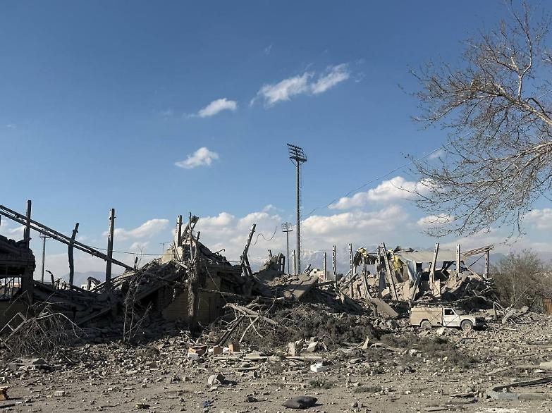 Raid in Iran, missili nel Kurdistan iracheno e nuovi attacchi nel Golfo: il conflitto allarga il fronte