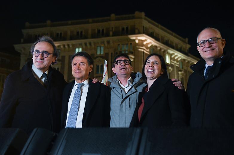 Il campo largo festeggia il No e guarda alle Politiche: Schlein promette unit&agrave;, Conte apre alle primarie