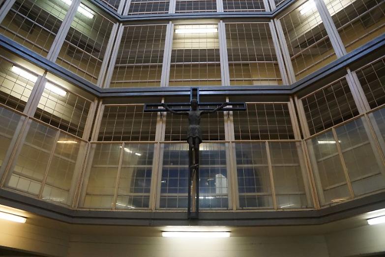 Venerd&igrave; Santo, a Marassi Cristo non si ferma pi&ugrave; in carcere