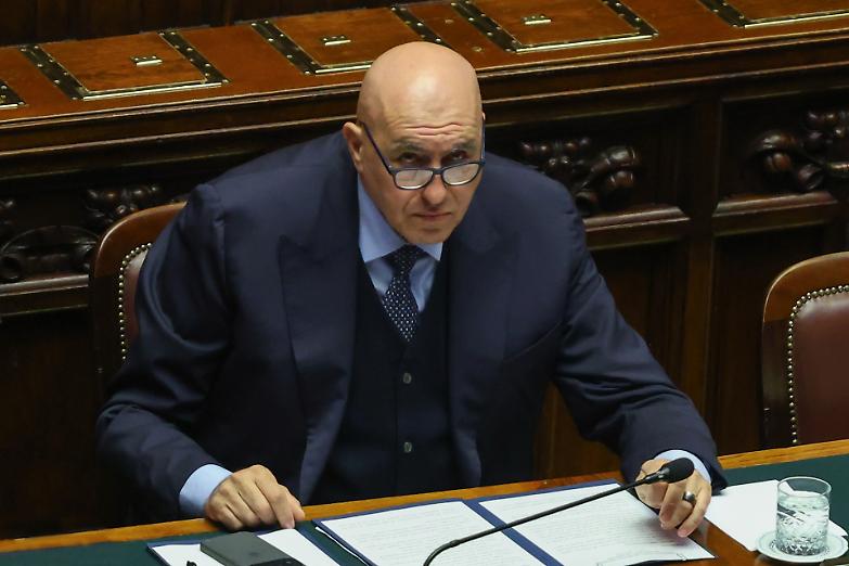 Crosetto: &laquo;Rispettare gli accordi non significa essere in guerra&raquo;