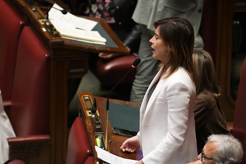 &laquo;Altro che garantismo, lei &egrave; quella di Bibbiano&raquo;. Boschi attacca Meloni