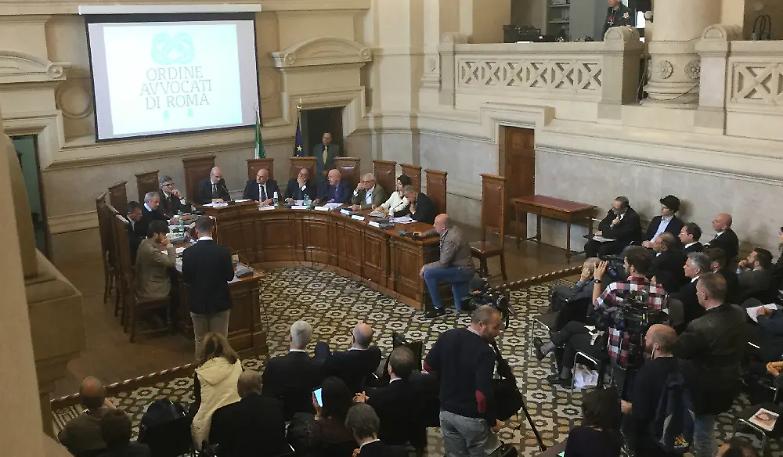 Gli avvocati "interrogano" i candidati sindaco di Roma