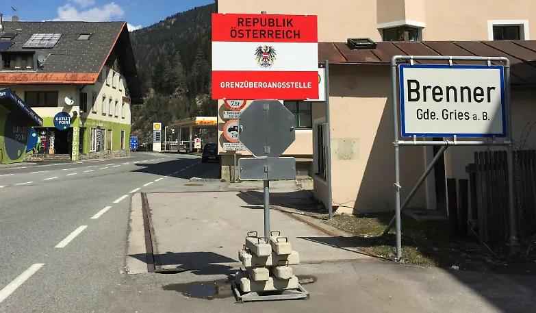 Vienna: &laquo;Controlli anche in Italia&raquo;. Renzi: &laquo;Eillegale&raquo;