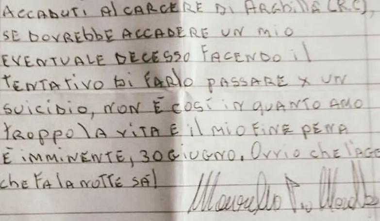 La &laquo;morte annunciata&raquo; del suicida in cella