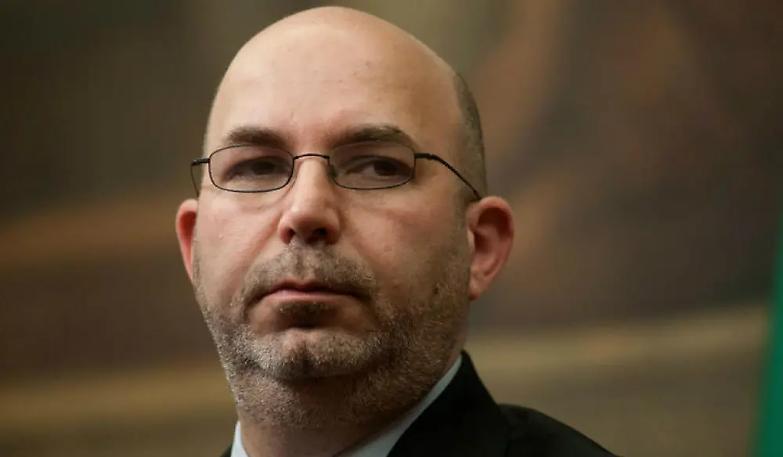 Crimi: &laquo;C&egrave; unemergenza corruzione: si chiama Pd&raquo;