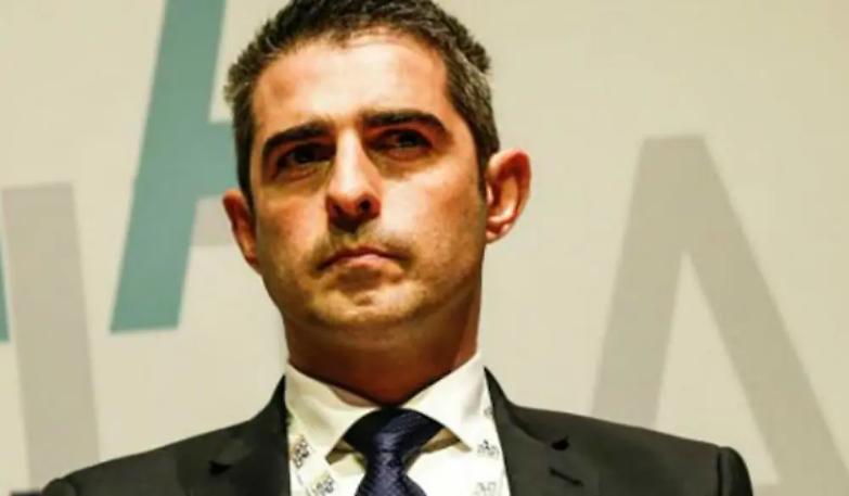 &laquo;Abbiamo sbracato, porto tutti in tribunale&raquo;, la furia Pizzarotti contro il M5s