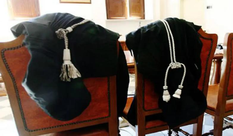 &laquo;Prima e dopo le ferie giudici liberi 7 giorni&raquo;