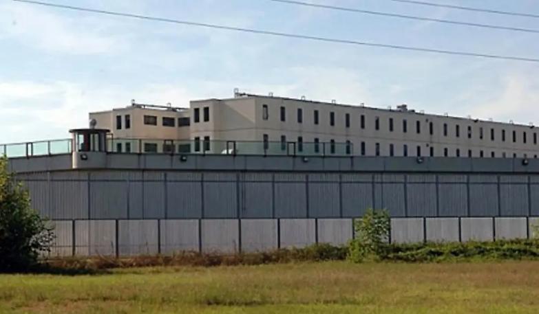 Lo torturano in cella, denunci&ograve; le violenzenel carcere di Parma