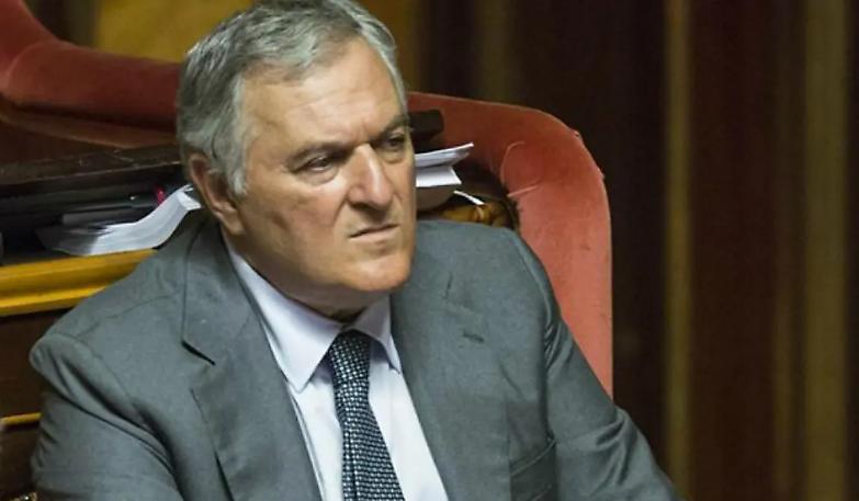 D'Anna: &laquo;Noi, vittime dello scontro interno al Pd&raquo;