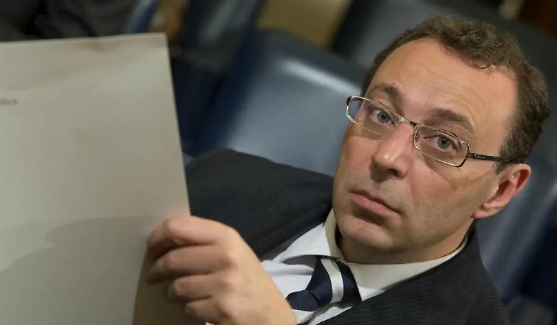 Esposito: &laquo;Sul partito Matteo ha commesso errori. E' ora di metterci mano...&raquo;