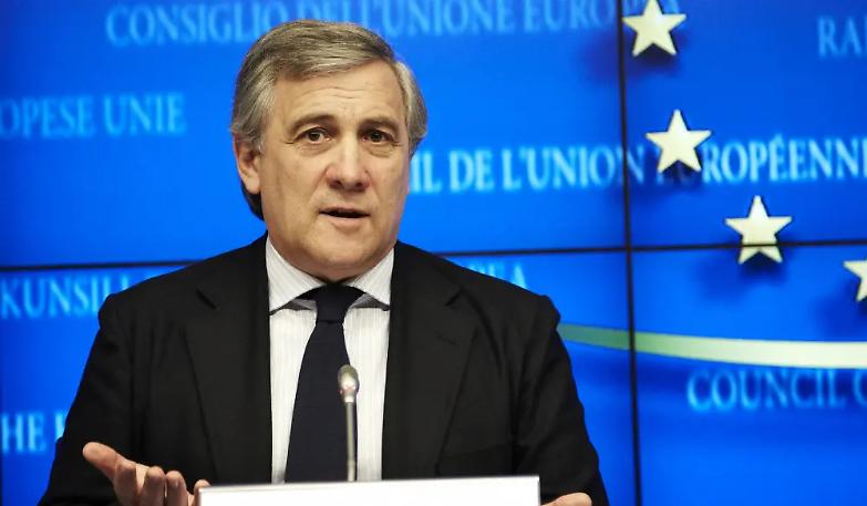 Tajani: &laquo;Bruxelles non &egrave; una partita a poker, Merkel ora medier&agrave;&raquo;