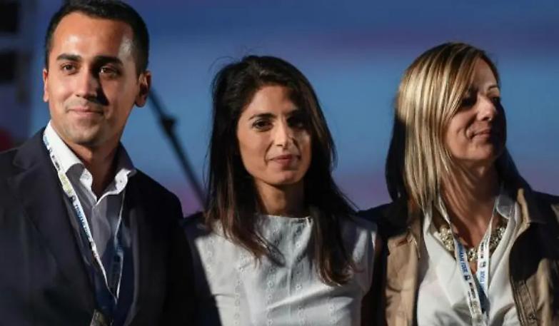 M5s, &egrave; guerra tra bande. Raggi contro il direttorio