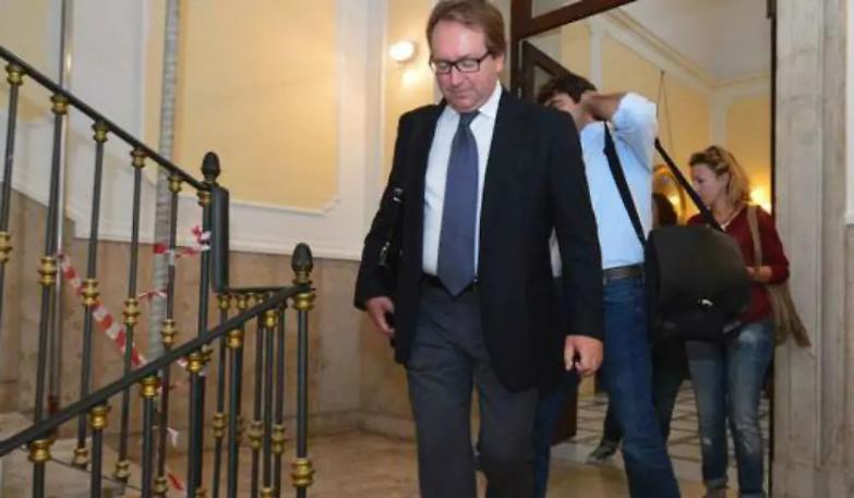 Finisce in prima pagina perch&eacute; figlia di un indagato