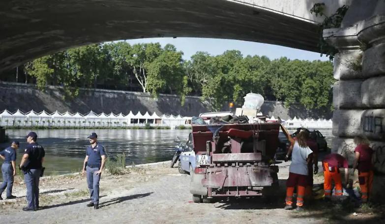 Il primo atto di Raggi: la guerra ai senzatetto