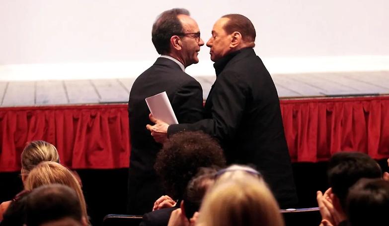 Parisi prepara la rivoluzione azzurra. Alfano apre, Salvini sbatte la porta