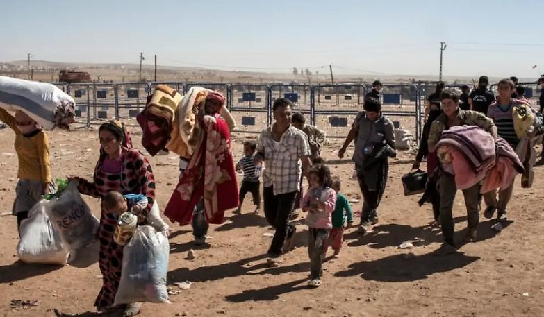 Iraq, l'Isis batte in ritirata e rapisce gli sfollati