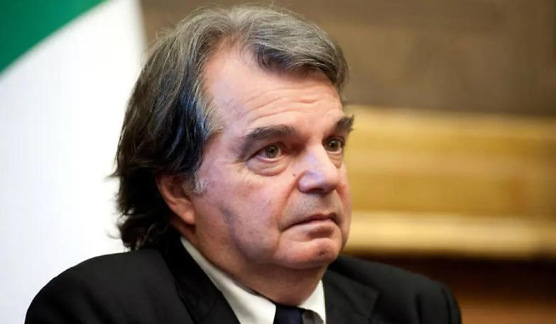 Brunetta: &laquo;Parisi, vieni a fare campagna con me per il No&raquo;