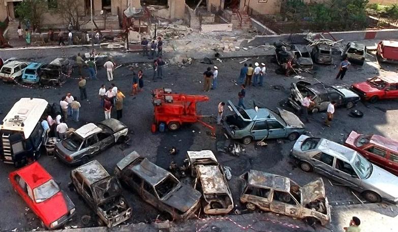 Ecco a voi il "nano" e il circo dell'antimafia