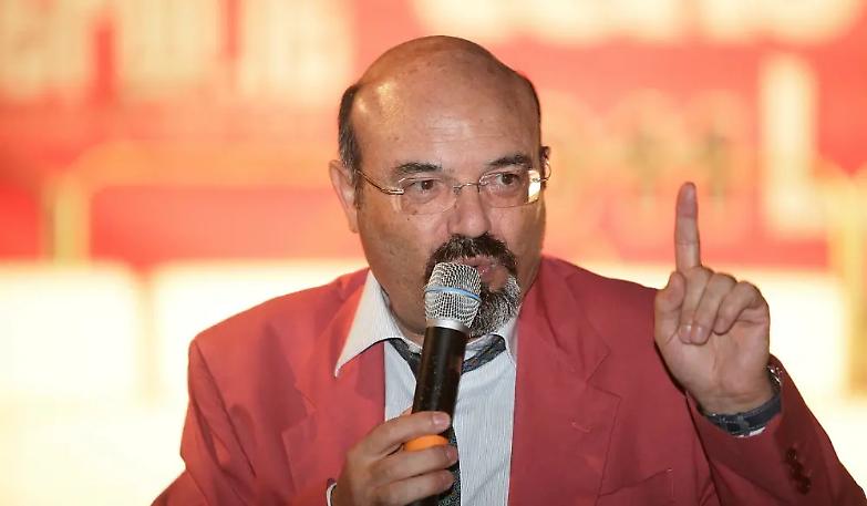 Pino Aprile: &laquo;La scuola, al Sud, lhanno rasa al suolo e ora deportano i prof&raquo;