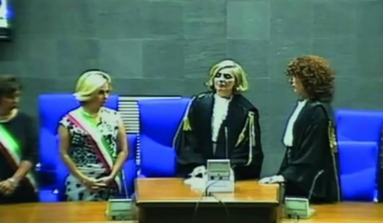 Il giudice si distrae. E Sabrina (per fortuna) torna libera