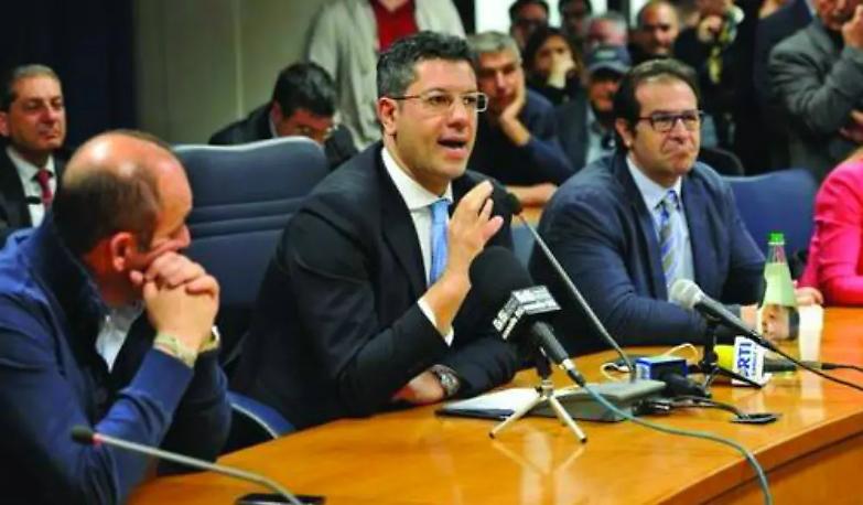 Sarra pentito? &Egrave; giallo. Gli avvocati: &egrave; un falso