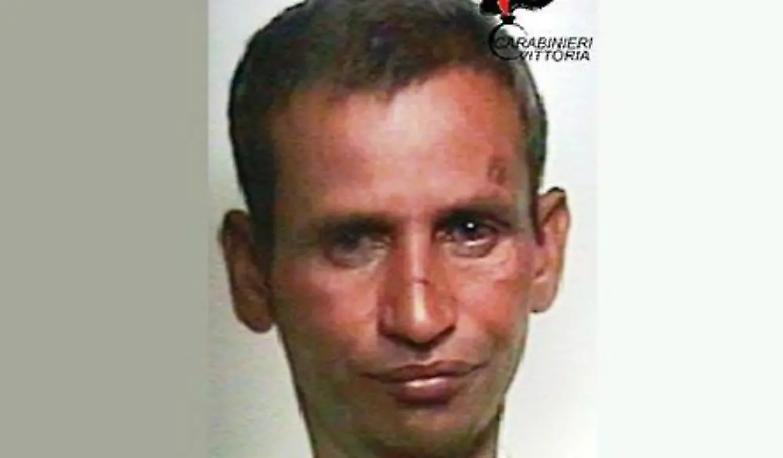 La pm applica la legge. Il grillino: &laquo;Sei una merda&raquo;