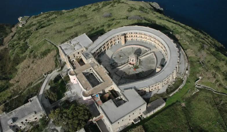 "Alti Pensieri", nel nome di Spinelli e degli altri reclusi a Santo Stefano