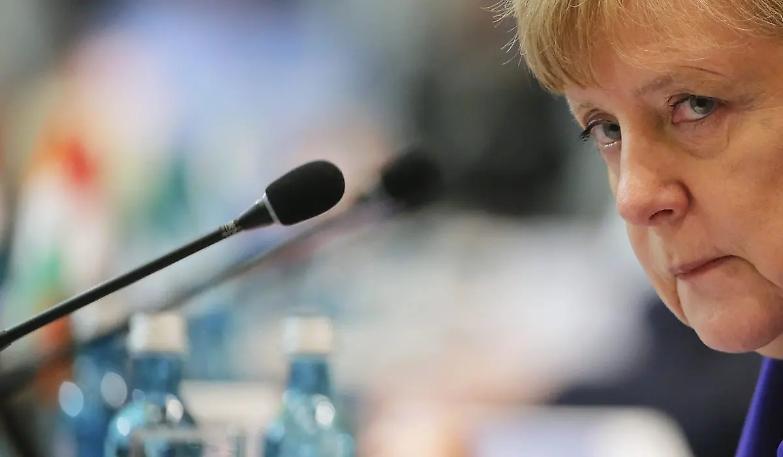 Merkel non cambia linea e difende l'accoglienza