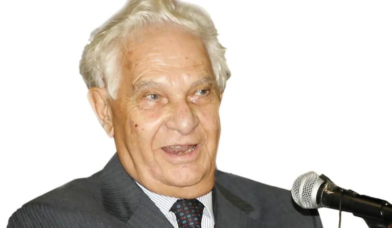 Bassolino: &laquo;Ermanno Rea spogli&ograve; e rese umano il Pci&raquo;