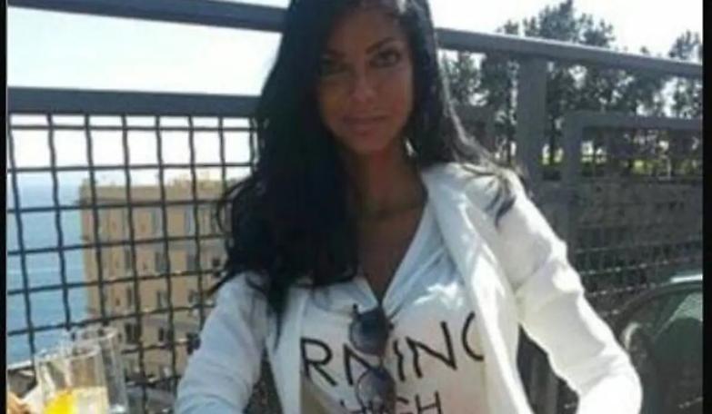 La rete violenta ancora Tiziana. Si indaga sul suicidio