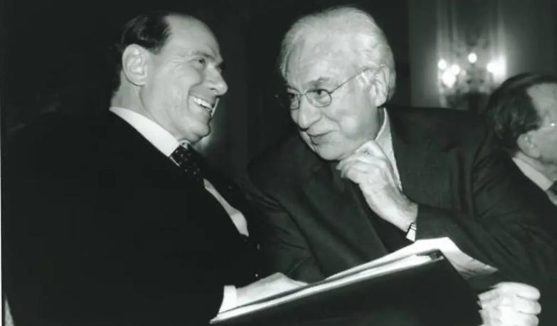 Berlusconi: &laquo;In politica non ho amici. Sono solo da quando ho perso mia madre...&raquo;