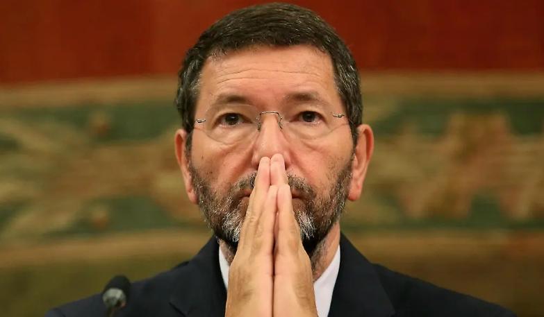 &laquo;Dategli 3 anni&raquo; Scontrini salati per Marino