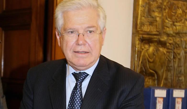 D'Ambrosio: &laquo;Renzi mente su Davigo, ha solo paura del Senato&raquo;