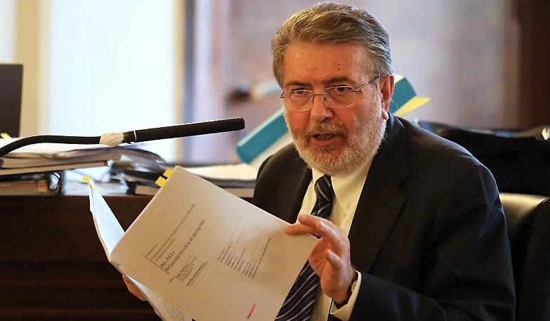 Penati: &laquo;La politica cede e i magistrati ti azzannano&raquo;