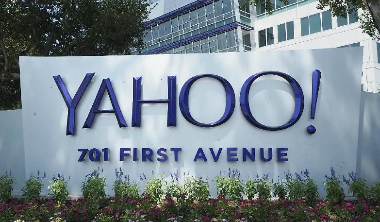 Yahoo nella bufera: 500 milioni di email ai servizi americani