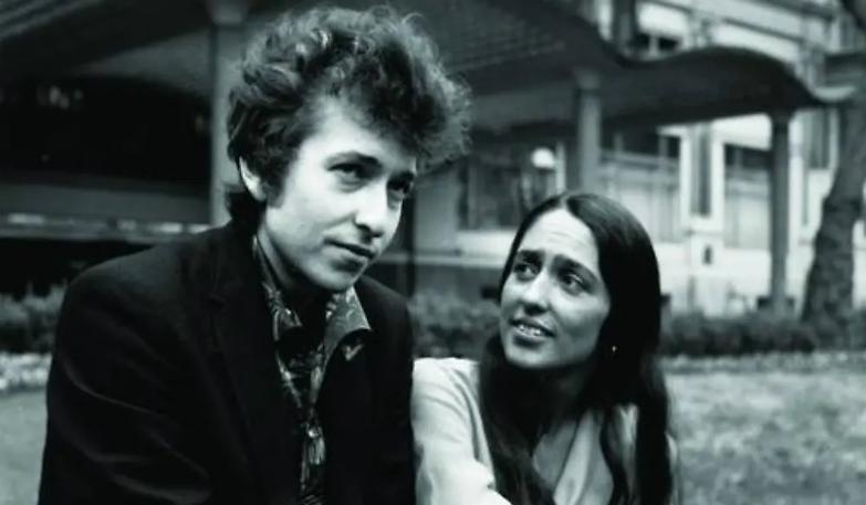 Mi ha telefonato Bob Dylan: mi ha detto che voter&agrave; si...