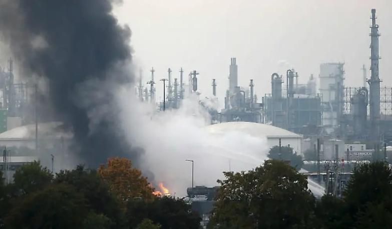 Esplodono due impianti chimici in Germania