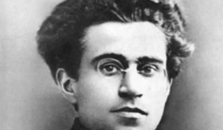 E i grillini decisero di sputare su Gramsci