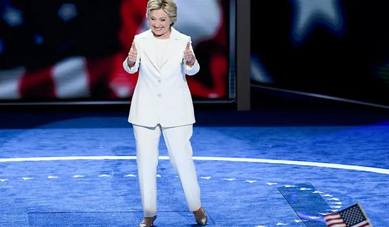 #WearWhiteToVote, le donne pro-Hillary vanno alle urne vestite di bianco