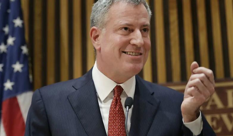 Di Blasio sfida Trump: &laquo;Non dar&ograve; elenchi migranti&raquo;
