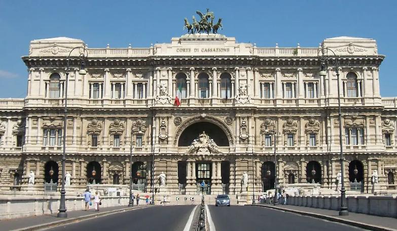 Md e davighiani divisi sul voto agli avvocati