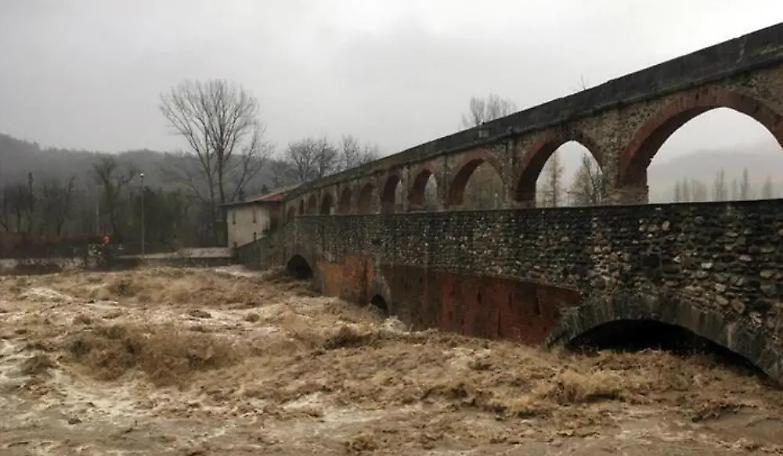 Maltempo nel cuneese, esonda il Tanaro