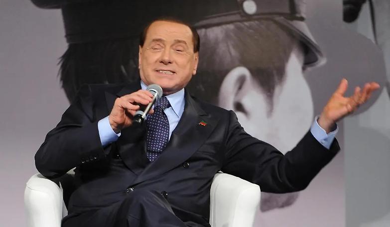 Berlusconi: &laquo;Spero che in cielo mia madre e mio padre siano orgogliosi di me...&raquo;